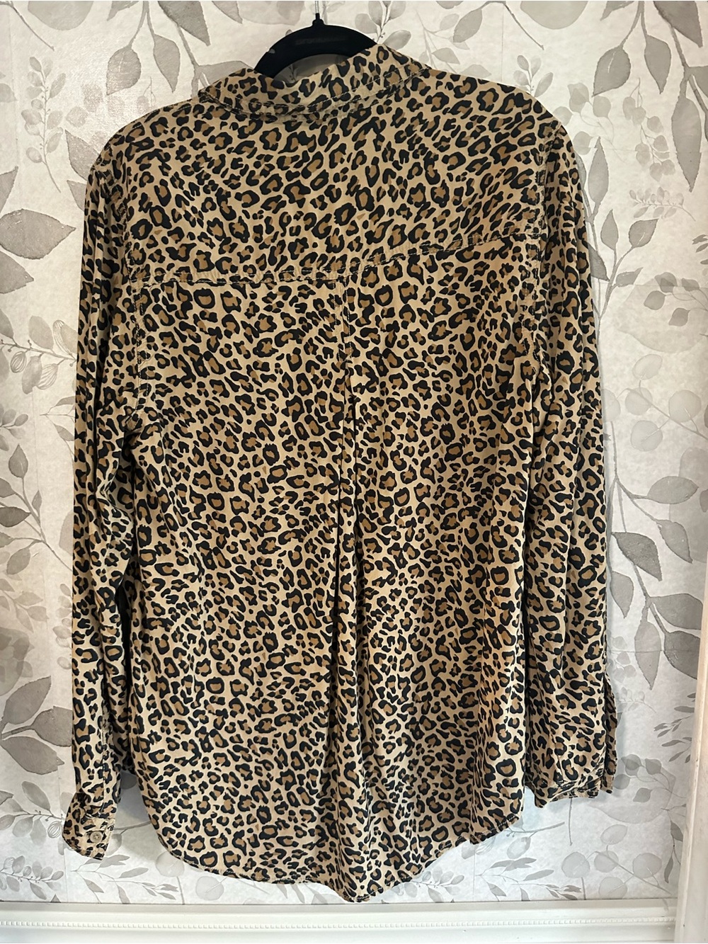 beachlunchlounge Leopard Print Button-Down Shirt in Brown - Picture 6 of 7